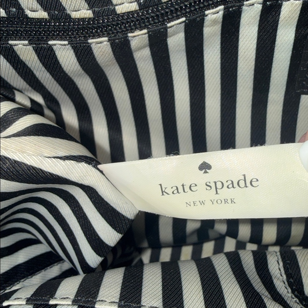 Kate Spade New York Carmen Southport Ave Pebbled Leather Bag - Picture 11 of 11